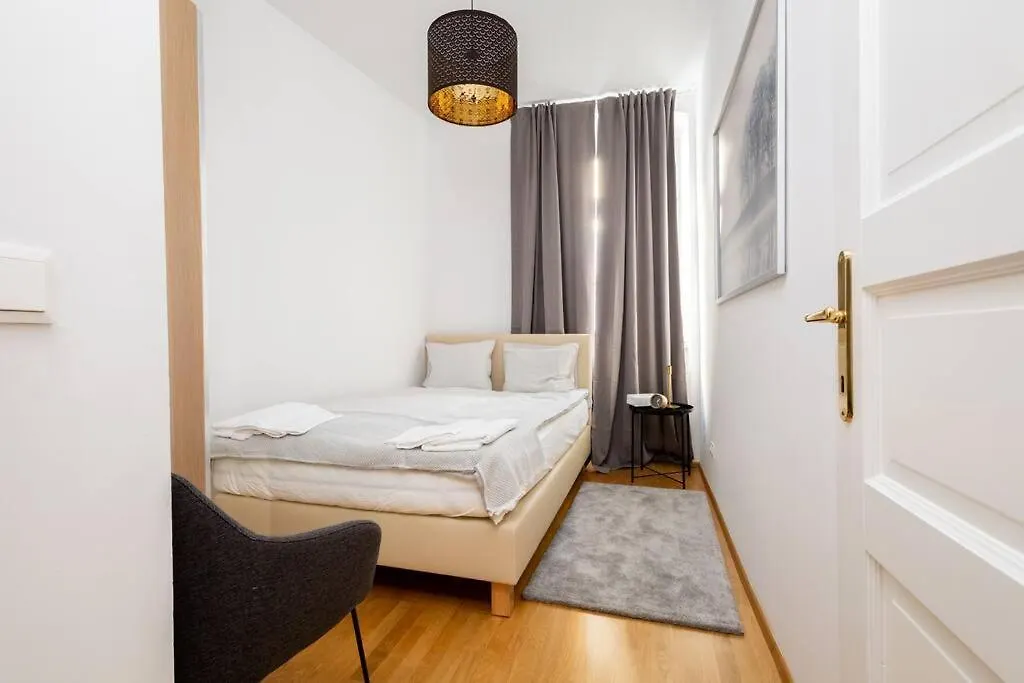 Apartment Orestaliving- 3Br On The Daube Canal/Friedensbruecke Vienna Austria